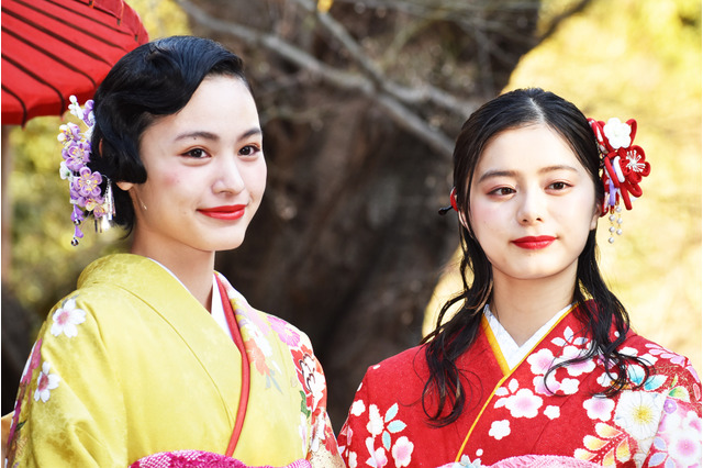 紺野彩夏&大谷凜香、新成人の記念に色鮮やかな晴れ着姿を披露！ 画像