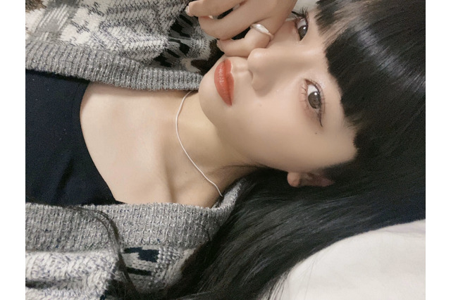 『オオカミちゃん』出演中のHina、物憂げな表情披露に「何してもかわいい」の声 画像