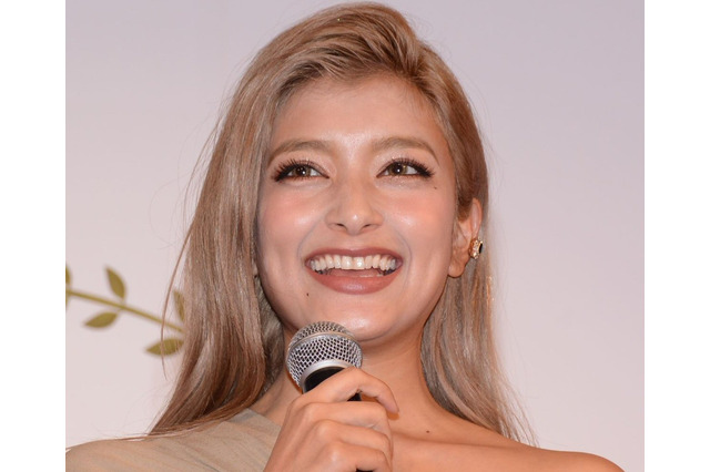 ローラ、敬語を使う芸能人を告白!怖そうなオジサン…… 画像