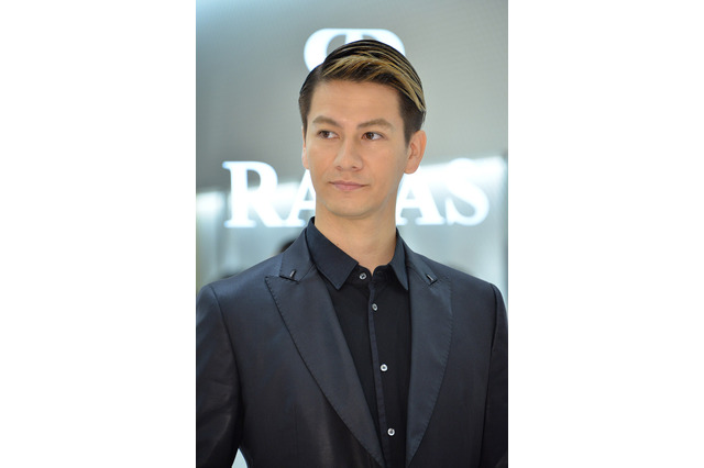 JOY＆前園真聖、新幹線で偶然出くわす！SNSでの“いじり合い”にファン大ウケ！ 画像