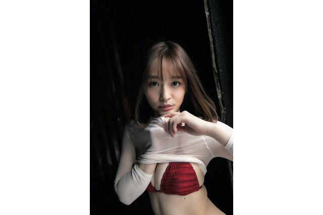 神部美咲、テレビで見せない色気全開ショット披露！ 画像