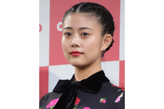 高畑充希、おうち時間にコスプレ?披露「いつの間にかLです」 画像
