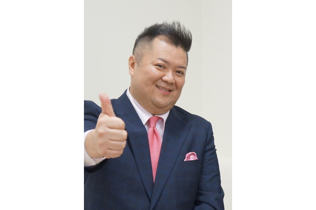 ブラマヨ小杉、肩車した息子に横髪つかまれ「気を遣ってなのか……」 画像
