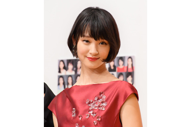 剛力彩芽、メディア連載で大胆露出!テーマは「愛とファッション」 画像