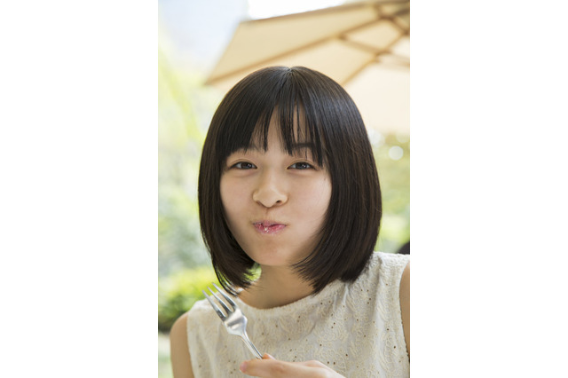 森七菜、ファースト写真集『Peace』発売!高校時代を撮り続けた352ページ 画像