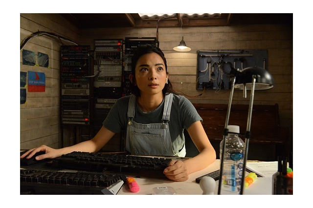 蒼れいな、ハリウッドデビュー作！サメ映画『ディープ・ブルー3』ブルーレイ／DVDが10月9日リリース 画像