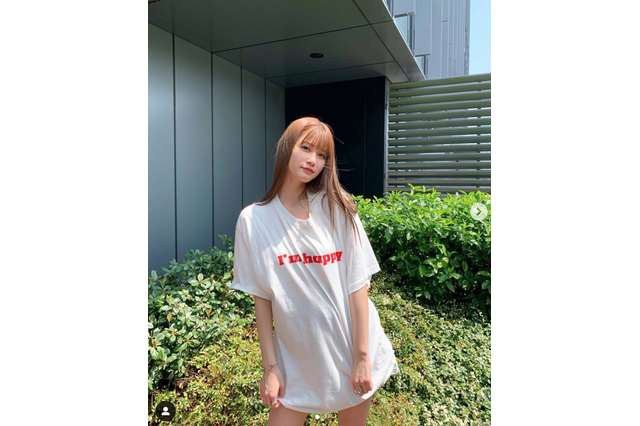 めるる、ゆるシャツ美脚カットに「素敵」「足細い」の声 画像