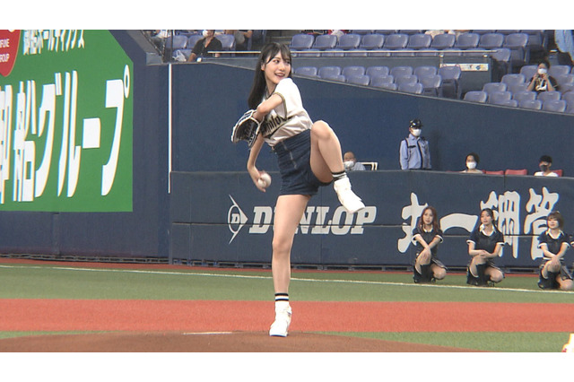 NMB48・横野すみれ、人生初始球式は75点！ショートパンツで綺麗なモーション披露 画像