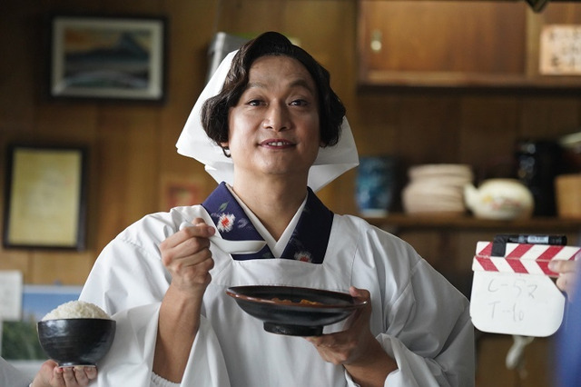 香取慎吾が口から火を吹く！ファミマ“お母さん食堂”新CM特別映像解禁！ 画像