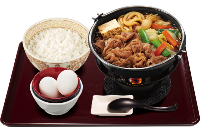 今年はテイクアウトも すき家、冬の定番商品「牛すき鍋定食」発売 画像