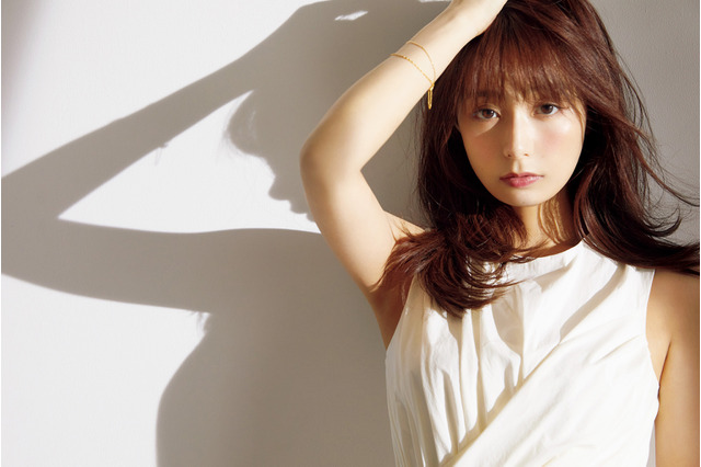 宇垣美里が撮り下ろしで見せた3つの顔……『FLASH』表紙&巻頭 画像