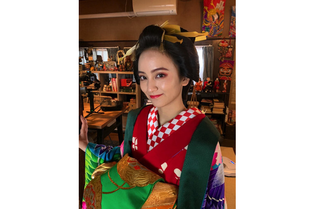 岡田結実、花魁姿公開「意外にもお着物があったかいのじゃ」 画像