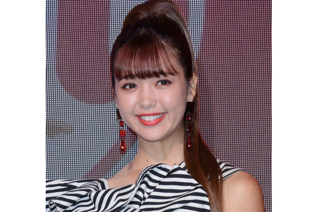 藤田ニコル、デートメイク披露!ファン「スッピンから可愛すぎ」 画像