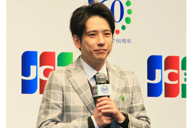 二宮和也、嵐の活動休止後、初の公の場！2021年は「お芝居もバラエティーもチャレンジしたい!」 画像