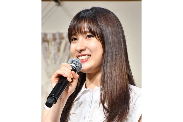 土屋太鳳、「載せるか迷った」貴重なぶりっ子ショットを公開！ 画像