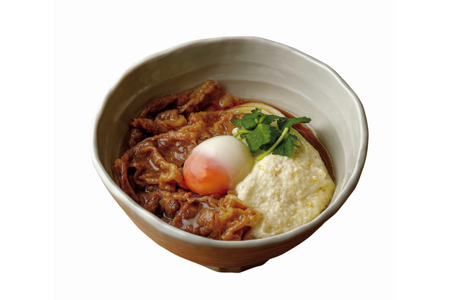 春の贅沢!丸亀製麺、「神戸牛と大和芋のとろ玉うどん」数量限定販売 画像