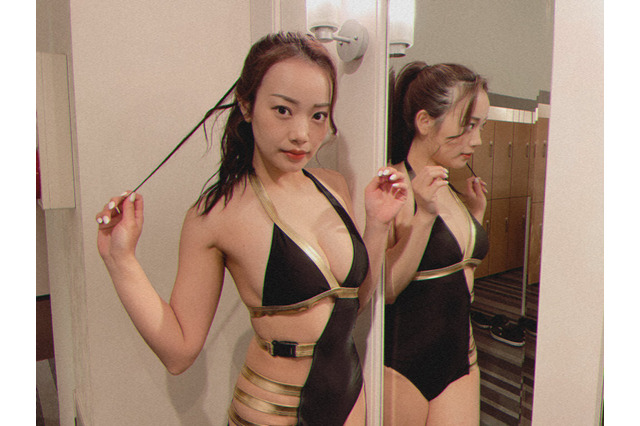 青科まき、露出度高めな過激水着ショットを公開! 画像
