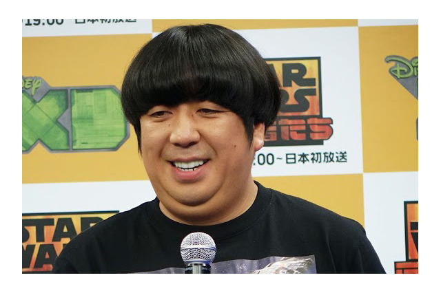 日村勇紀、恐怖のルーティン!朝は人形に服を着せて夜は脱がす… 画像