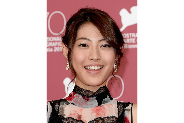 瀧本美織、もともとは歌手でデビュー 2万人から勝ち抜いた過去 画像