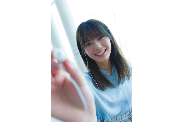 櫻坂46・田村保乃の“初めて”満載の写真集発売決定!水着やランジェリー、お風呂カットも! 画像