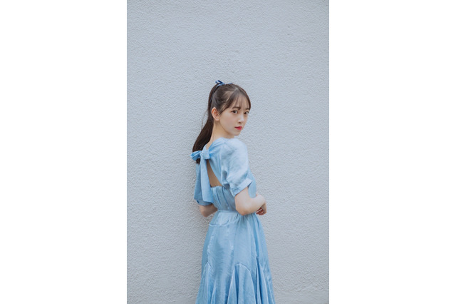 元乃木坂46・堀未央奈のガーリーワンピ姿が「シンデレラ」「可愛すぎ」と評判！ 画像