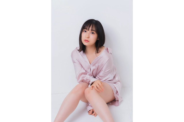 OL・女子高生・ダンサー......中﨑絵梨奈が1人10役演じるショートムービー 画像