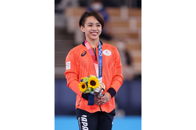 体操・村上茉愛、中学同級生・四千頭身石橋との思い出を聞かれて困惑「存在感が…」 画像