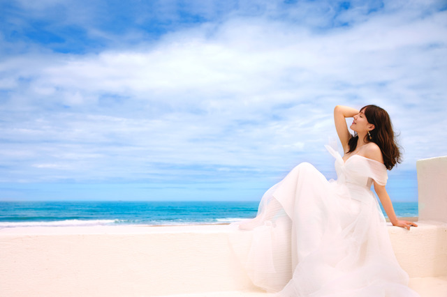 トリンドル玲奈、20代最後のウェディングドレス姿「32歳ぐらいで結婚したいです」 画像