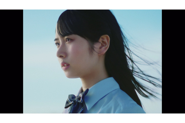 日向坂46・上村ひなのの初センター楽曲「何度でも何度でも」MV公開! 画像