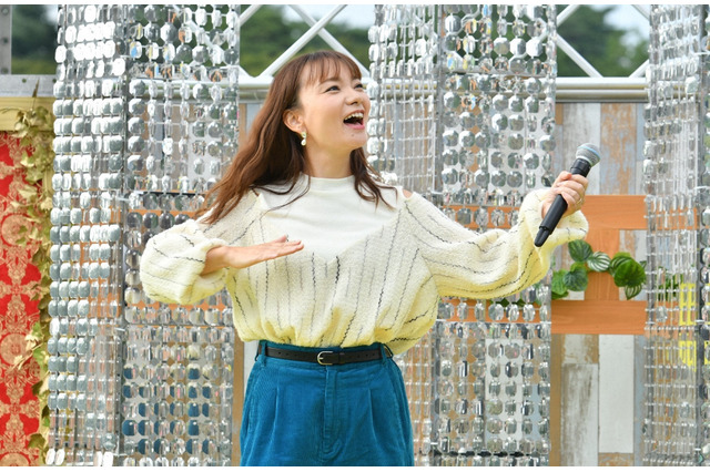 モー娘。OG・保田圭が『LOVEマシーン』熱唱！カラオケ採点95点以上なるか？ 画像