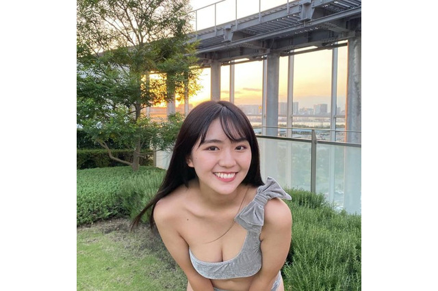 ウルトラマンヒロインが谷間見せの大胆ポーズ!豊田ルナ、インスタにビキニオフショを複数公開! 画像