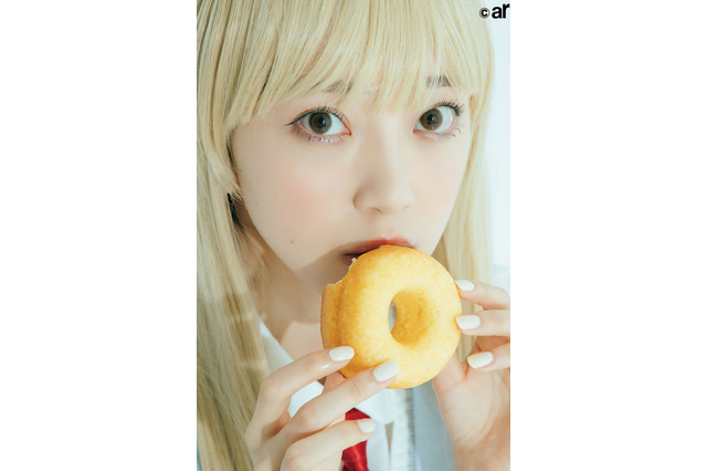 堀未央奈、本気コスプレで学園アニメのヒロインに変身! 画像