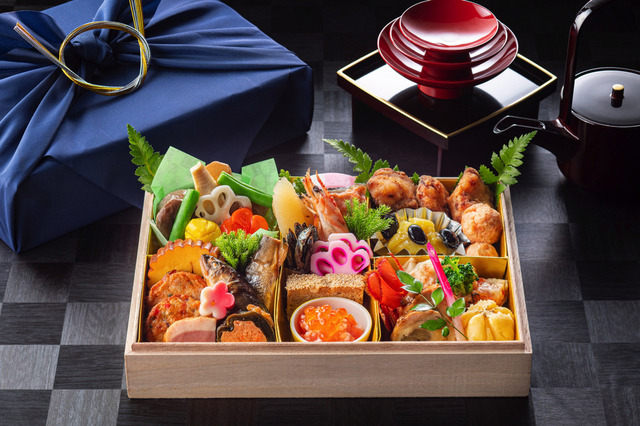 ヒルトン東京、日本料理「十二颯」から初のテイクアウトおせち!伝統料理に加えてグラタンやふぐの唐揚げも 画像