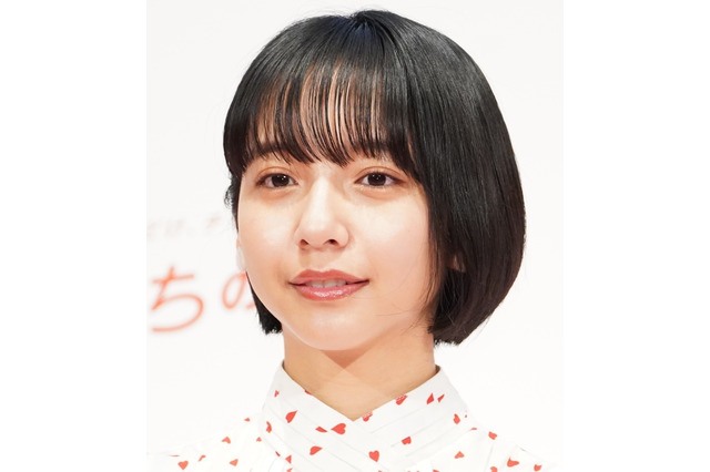 山之内すず、『魔女宅』“キキ”コスプレが好評！「かわいすぎ」「そっくり」 画像