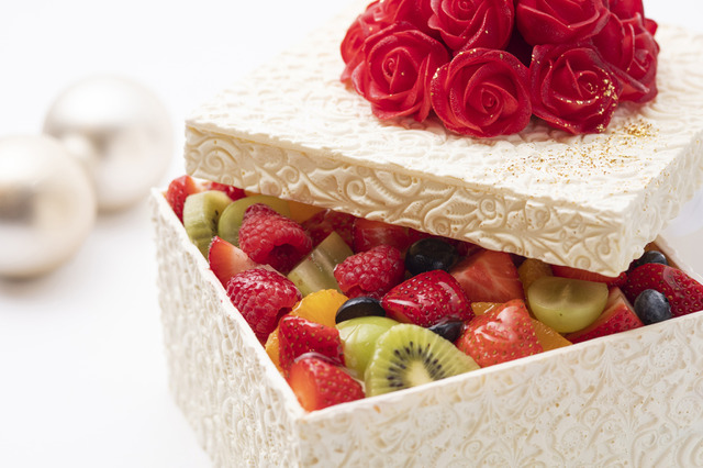 食べるのがもったいないほど芸術的! まだ間に合う高級ホテルの“豪華クリスマスケーキ”2021 画像
