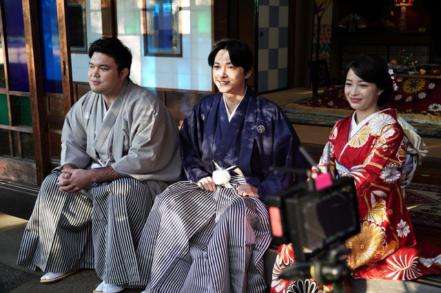 広瀬すず、吉沢亮、ウルフ・アロン選手共演「お正月を写そう」新CMメイキング＆インタビュー映像公開 画像