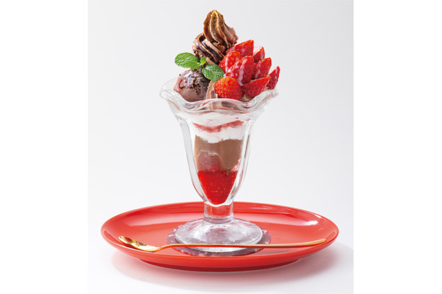 ビッグボーイで「いちごフェア」!華やかな「金のストロベリーチョコレートパフェ」も 画像