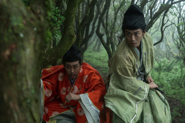 頼朝巡り一触即発!大庭景親(國村隼)も現れ.....NHK大河ドラマ『鎌倉殿の13人』第2話 画像