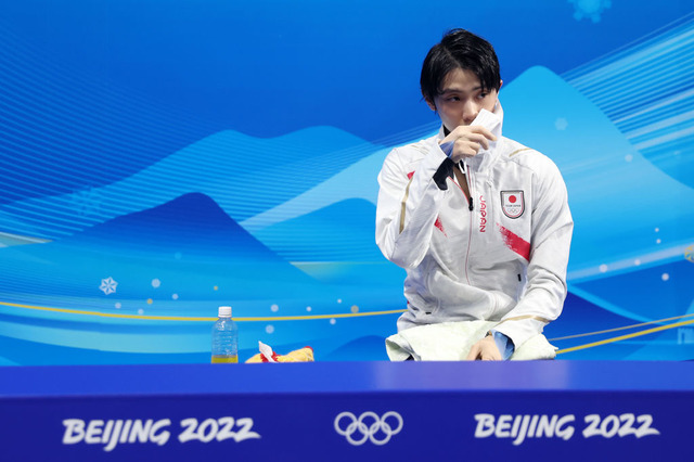 羽生結弦、公式練習で穴にハマったことはあったが…… 画像
