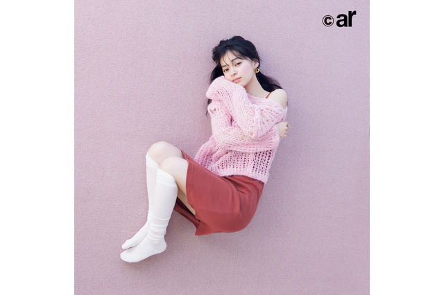 アンジュルム・上國料萌衣、“ピンク”テーマのキュートなファッションを着こなし! 画像