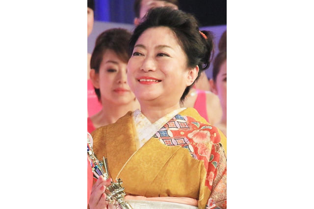 山村紅葉、トリックの実験台に！？ミステリー小説家の母との驚きの生活 画像