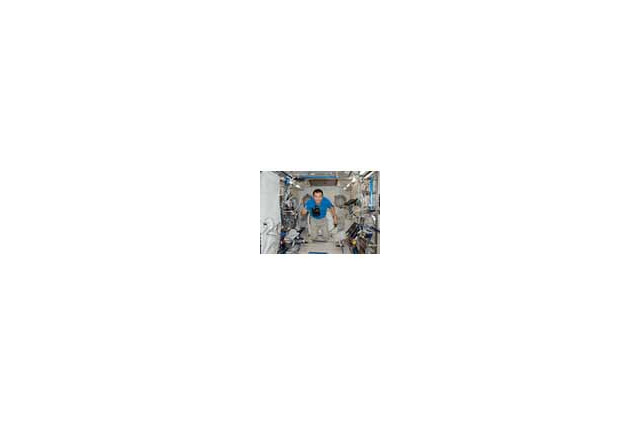 若田さん、デジタル一眼レフカメラで宇宙から地球を撮影! 画像