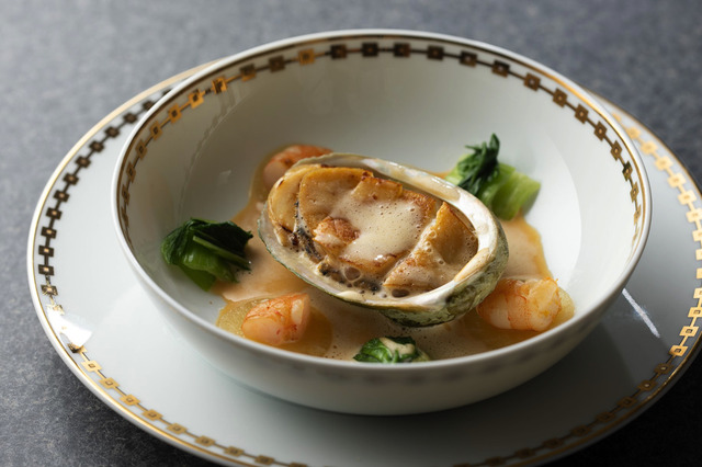 シェフこだわりの料理をビュッフェ形式で！東京ドームホテルが「シェフズグルメフェア」 画像