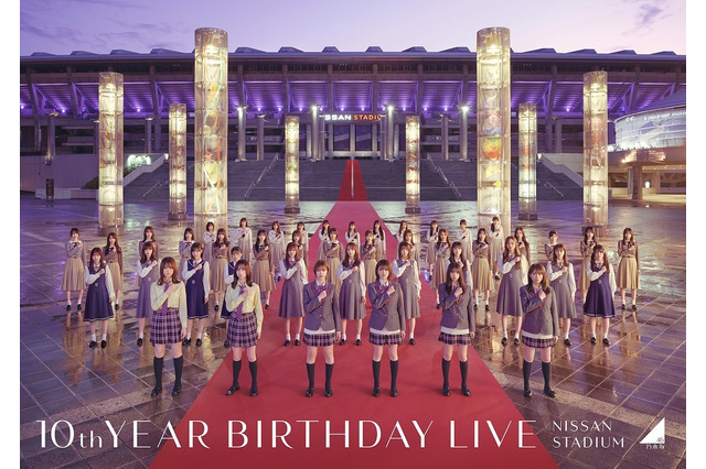 乃木坂46の全メンバー44人が制服姿で集結!10周年記念スペシャルアートワーク公開! 画像