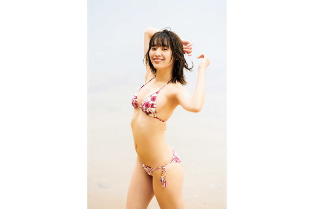 浅川梨奈、デビュー10周年記念写真集で最大露出に挑戦!色気たっぷりの先行カットが公開に 画像