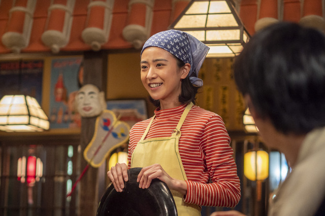 暢子、念願のストーブ前に就任して大喜び!『ちむどんどん』第50話 画像