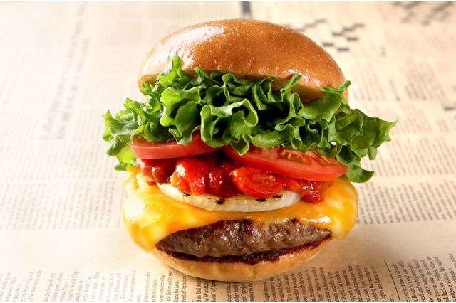 クア・アイナ、夏に人気の「スパイシーバーガーシリーズ」期間限定販売 画像