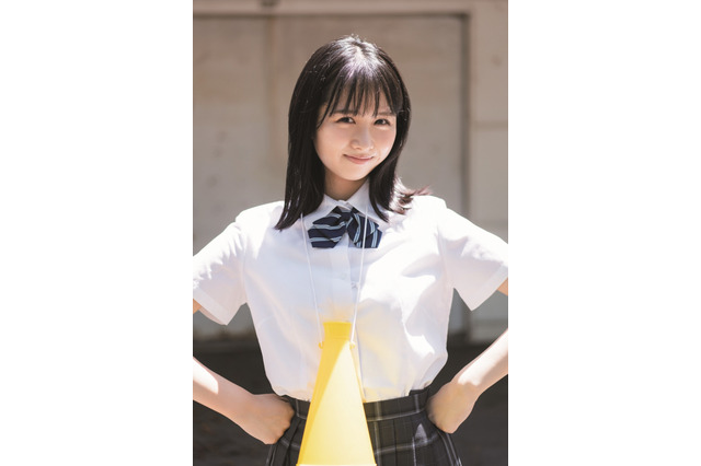 日向坂46・上村ひなのら現役女子高生の制服ポストカードが一挙公開 画像