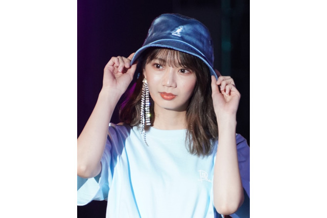 JJモデルの日向坂46・高本彩花、美脚スラリのミニスカ私服コーデ公開 画像