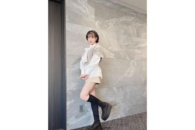 NMB48・上西怜、「超絶お気に入り」なミニスカファッション披露！「メチャ可愛い」「脚綺麗」 画像